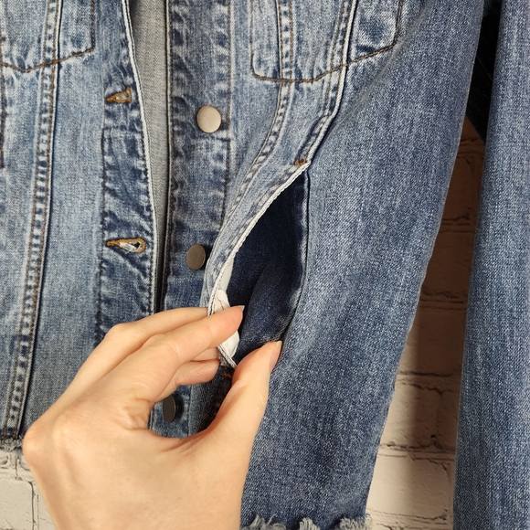 Kut from the Kloth Distressed Raw Hem Denim Jacket - Picture 6 of 10